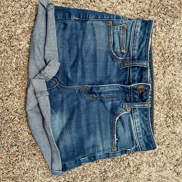 American Eagle Shorts - Picture 1 of 3